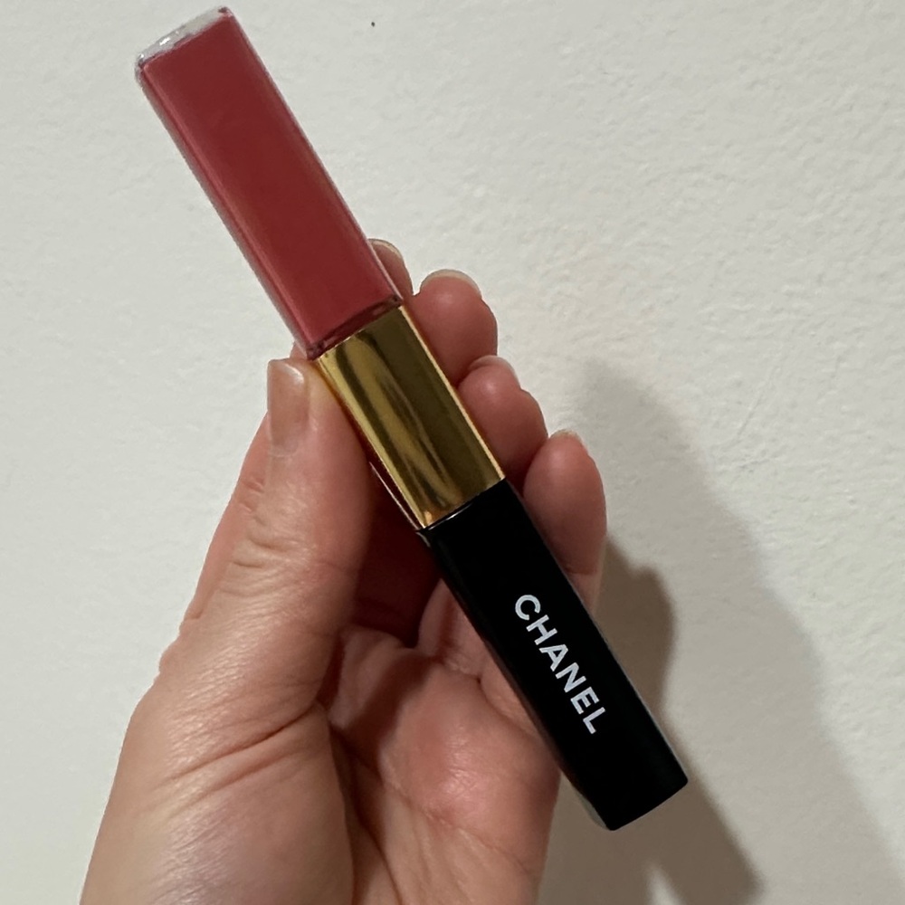 CHANEL Dual-Ended Lip Gloss-Coral Pink -new